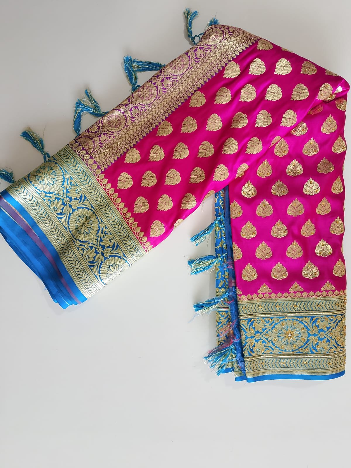 Banarasi Bridal Saree – Grace in Every Weave
