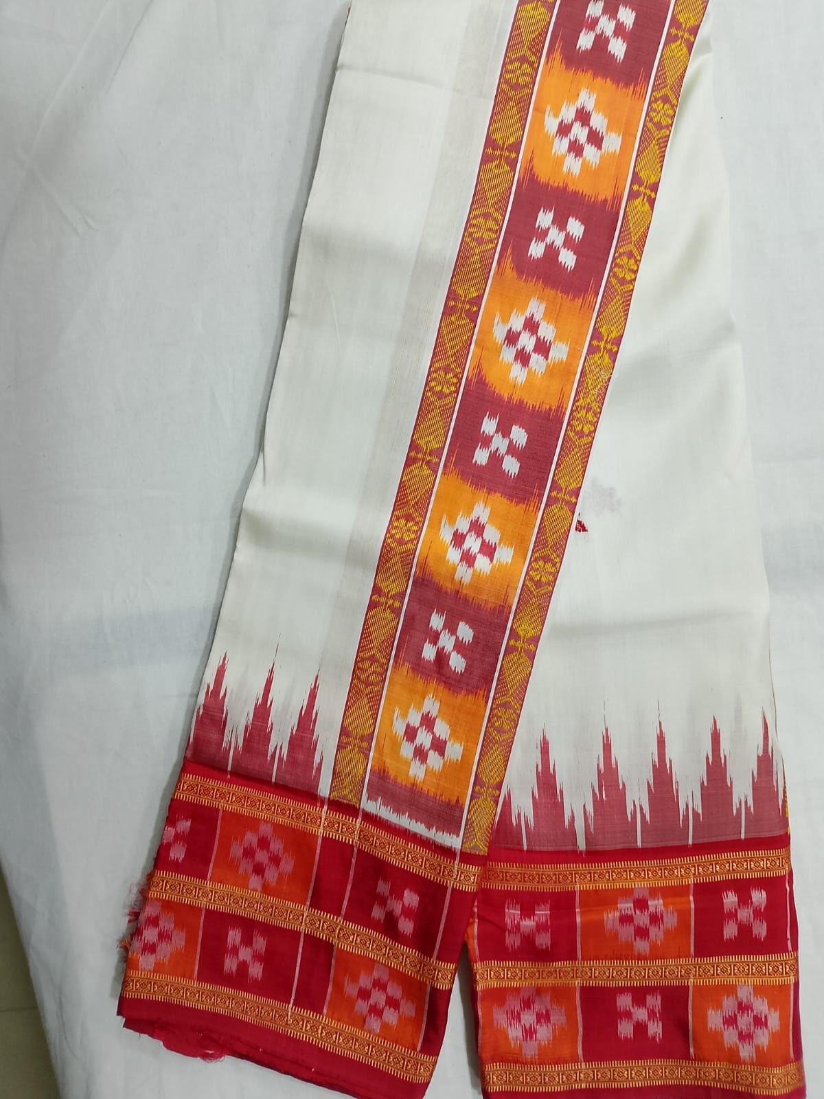 Juss Apparels Off-White Sambalpuri Silk Patta Saree – Handwoven Double Ikat Elegance from Odisha