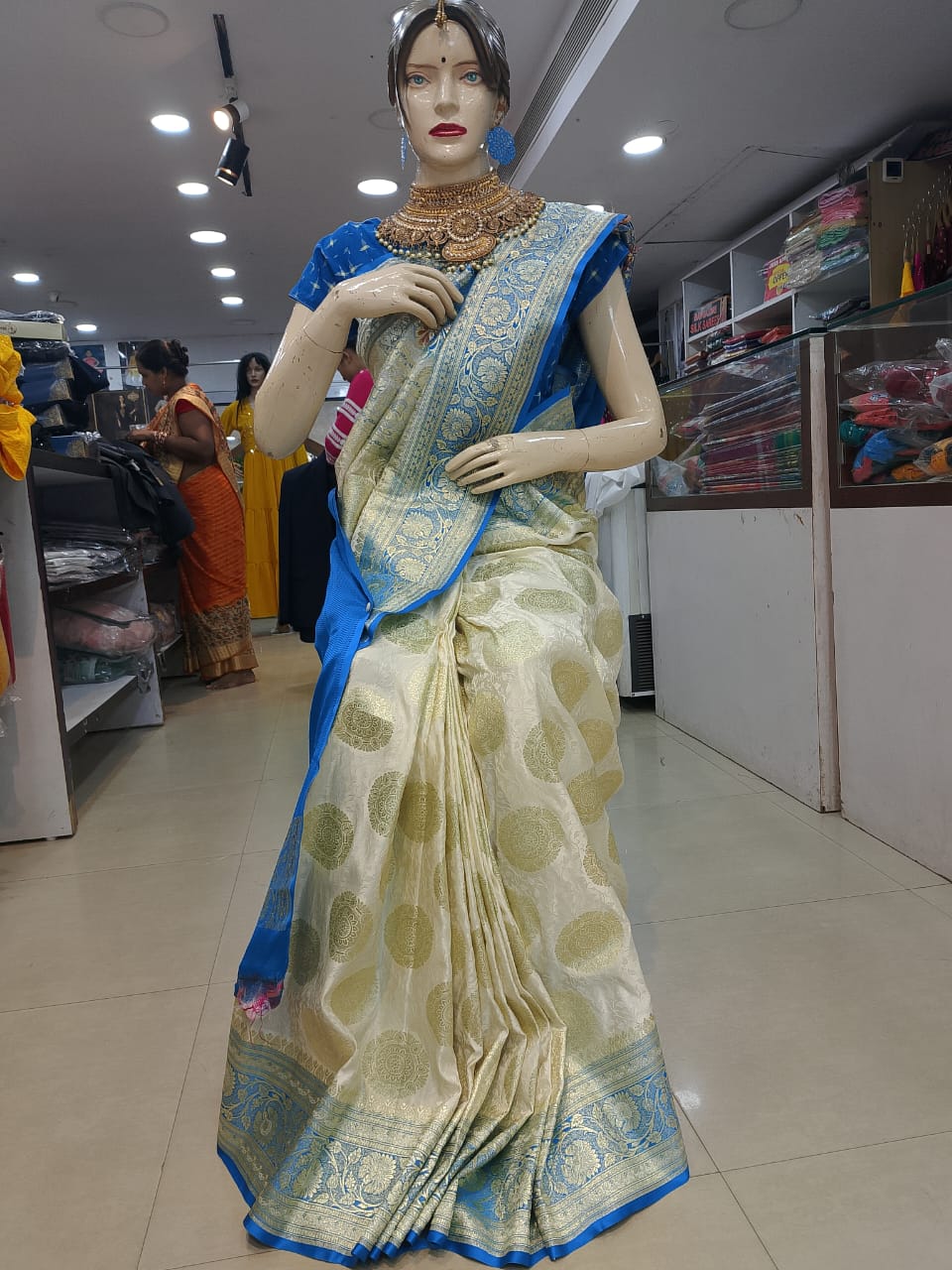 Timeless Banarasi Bridal Saree JBBS27
