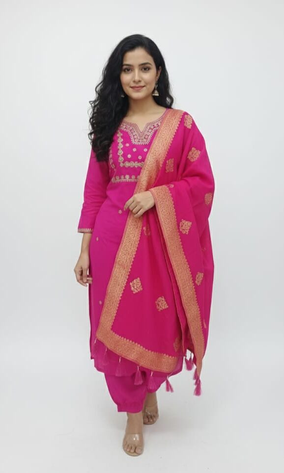 Kurti Set by Juss Apparels Stylish Ethnic